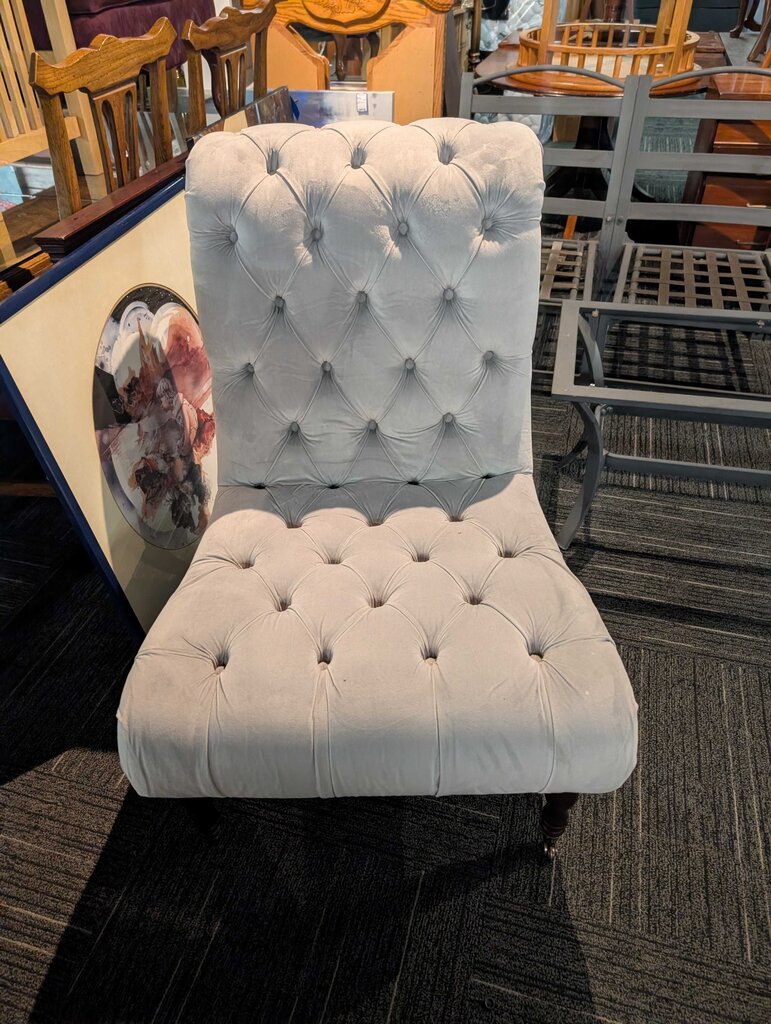 Tufted Slipper Chair