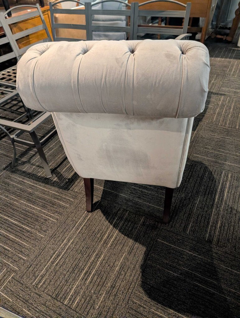 Tufted Slipper Chair
