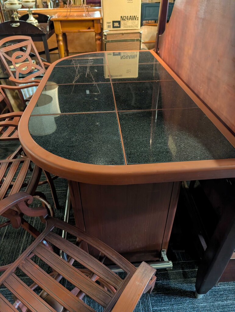 Outdoor Patio Bar With Four Stools