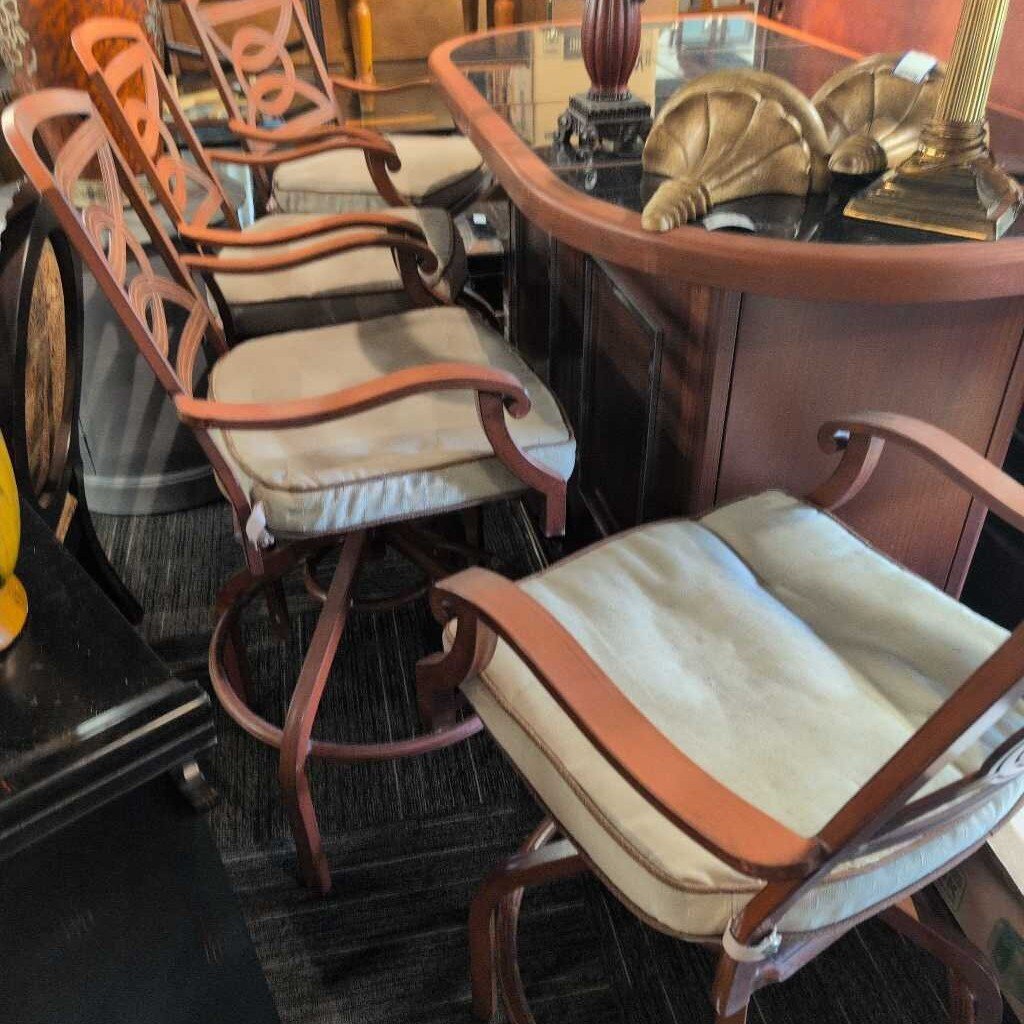 Outdoor Patio Bar With Four Stools