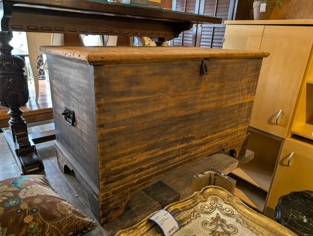 Mid 19th Century Dovetailed Blanket Chest