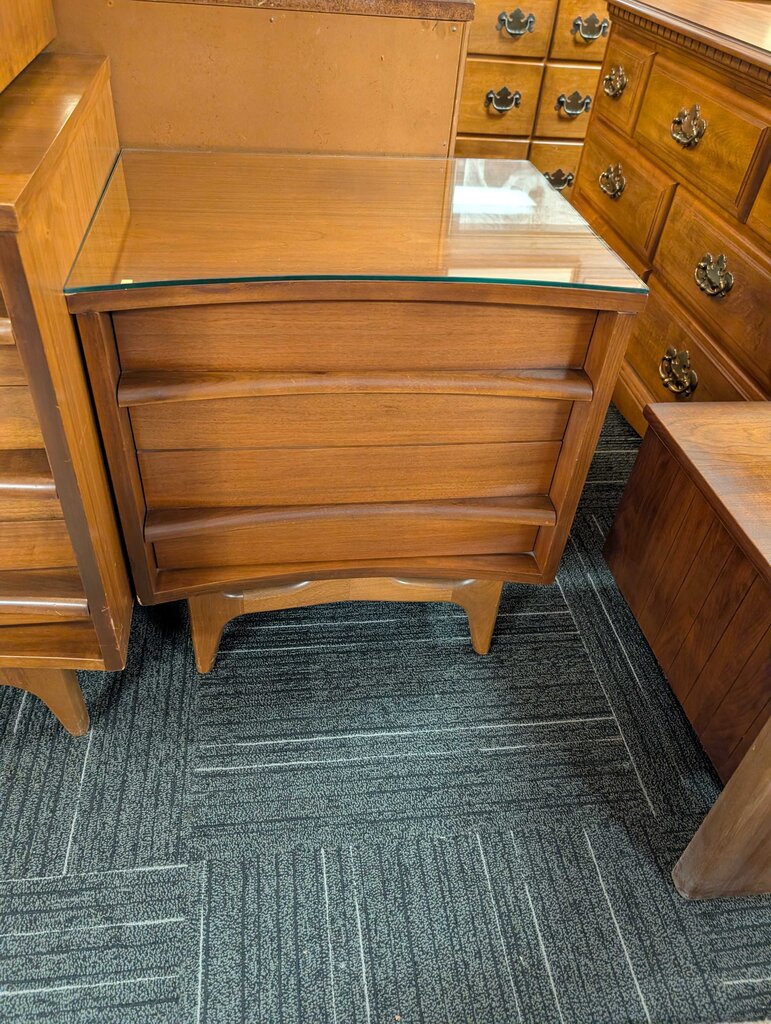 Five Piece Mid Century Modern Bedroom Set