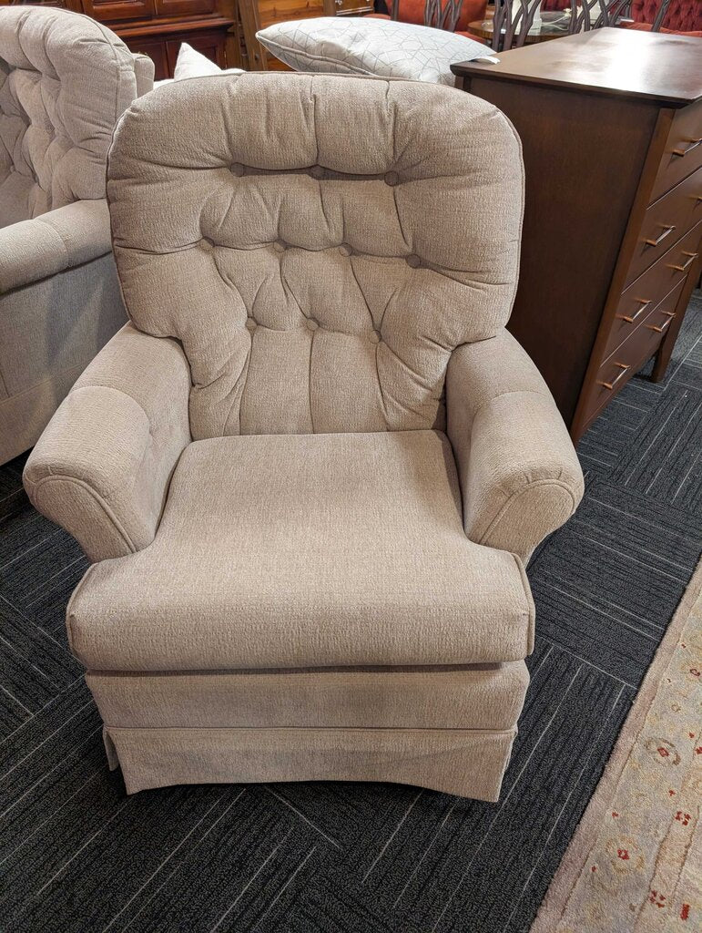 Tufted Lounge Chair