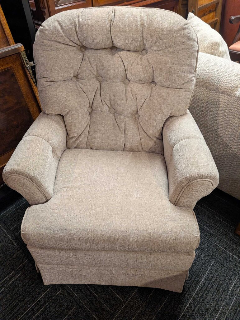 Tufted Lounge Chair