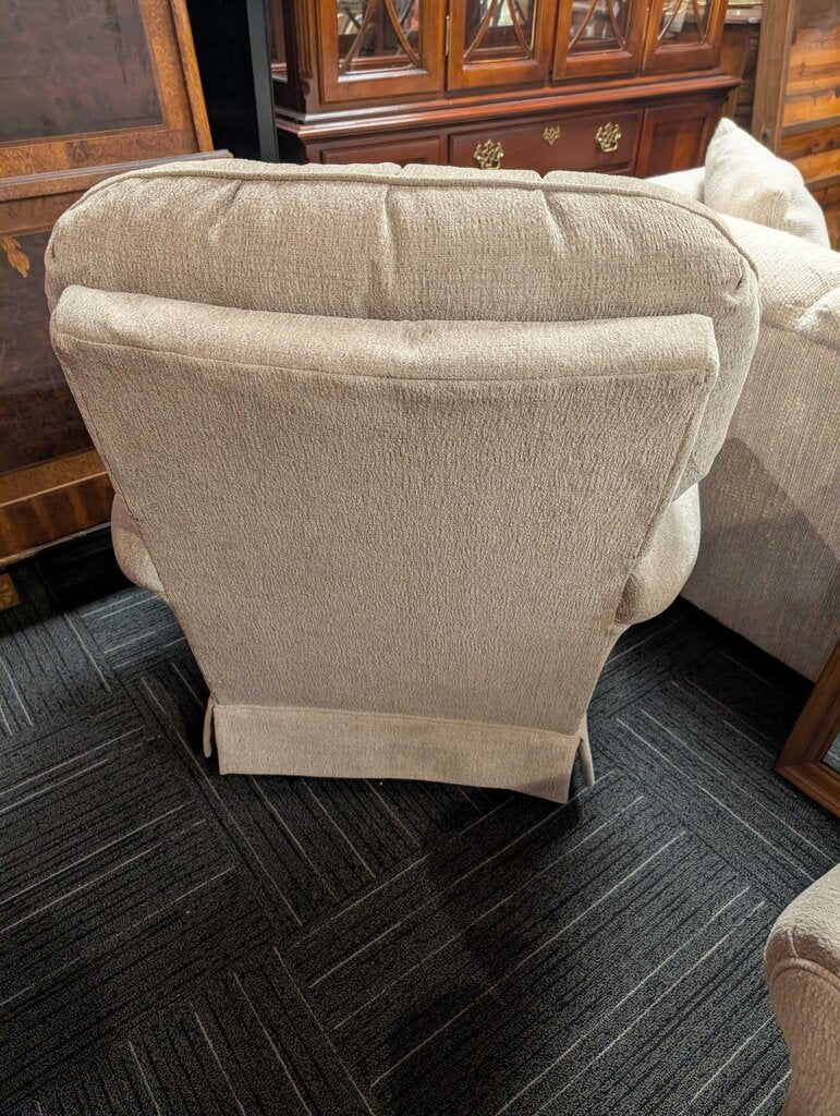 Tufted Lounge Chair