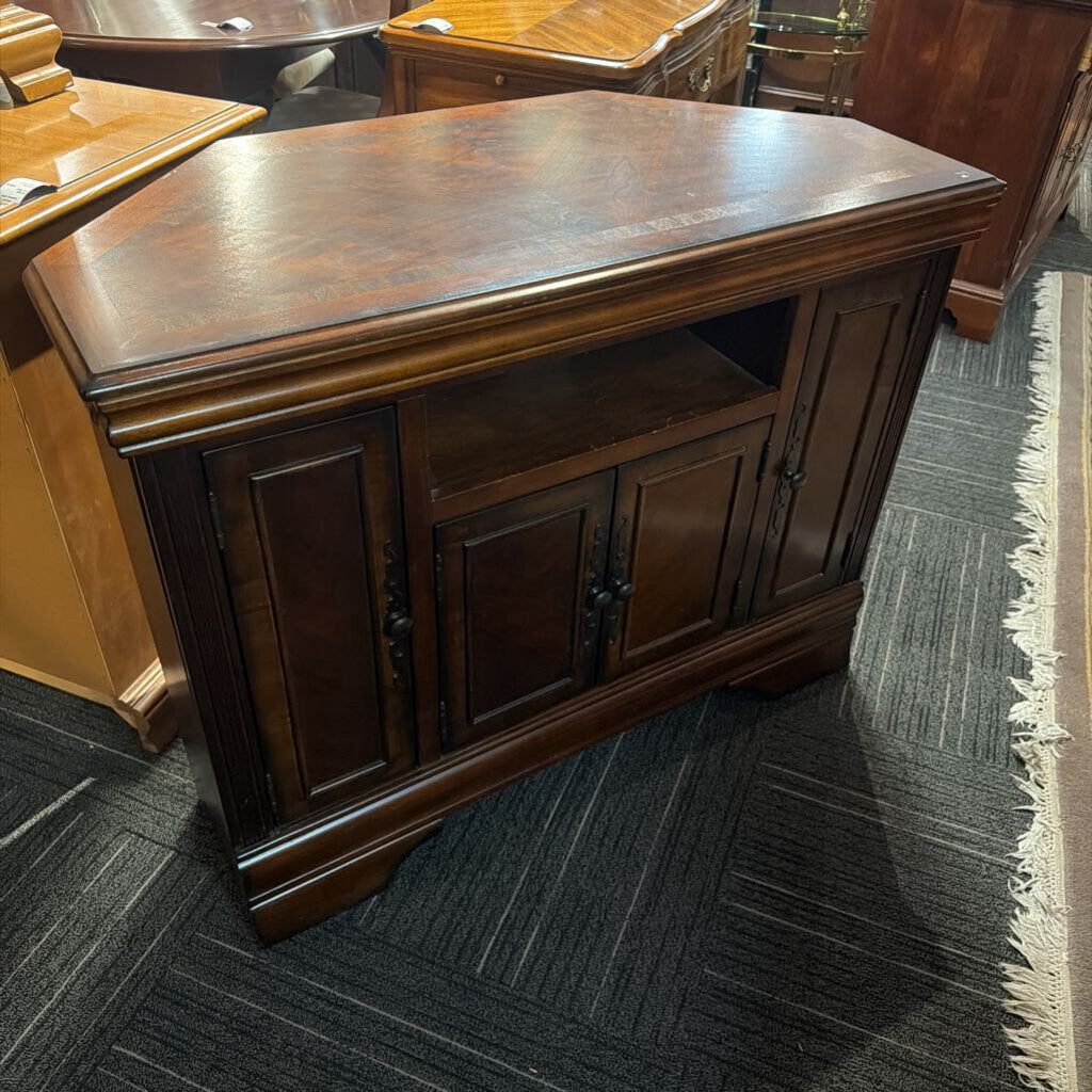 Modern Corner Media Stand