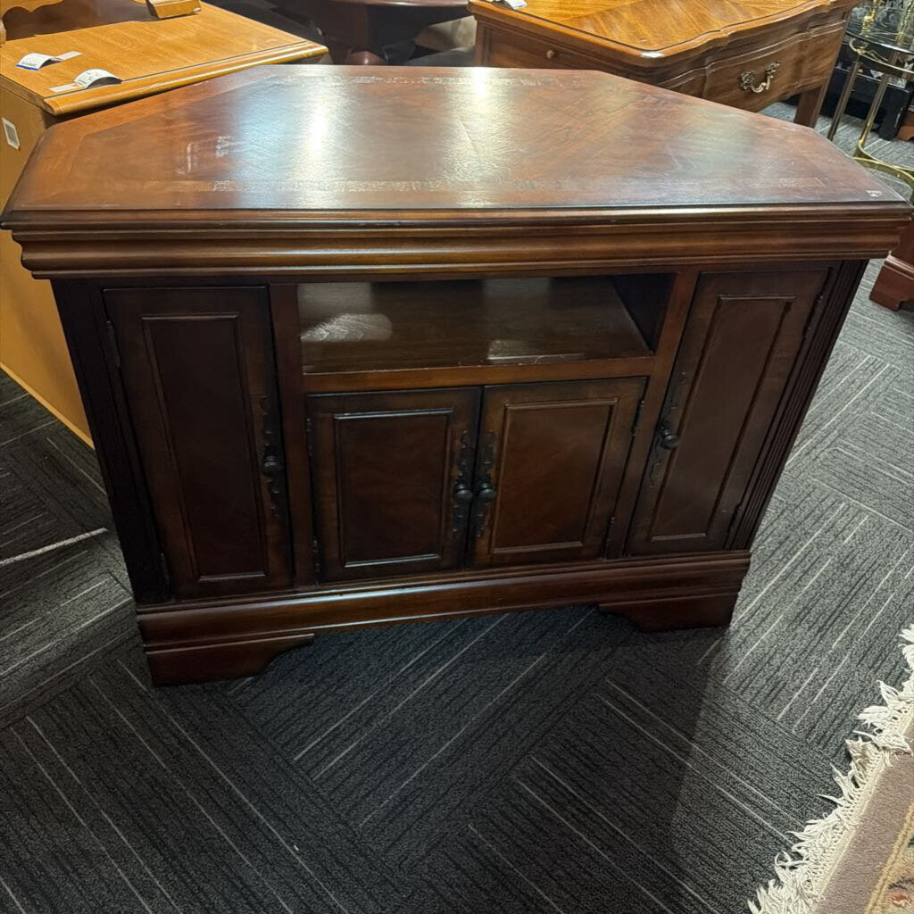 Modern Corner Media Stand