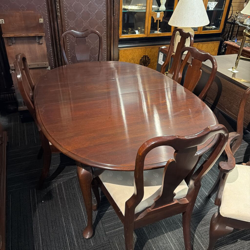 Queen Anne Cherry Table With Six Chairs