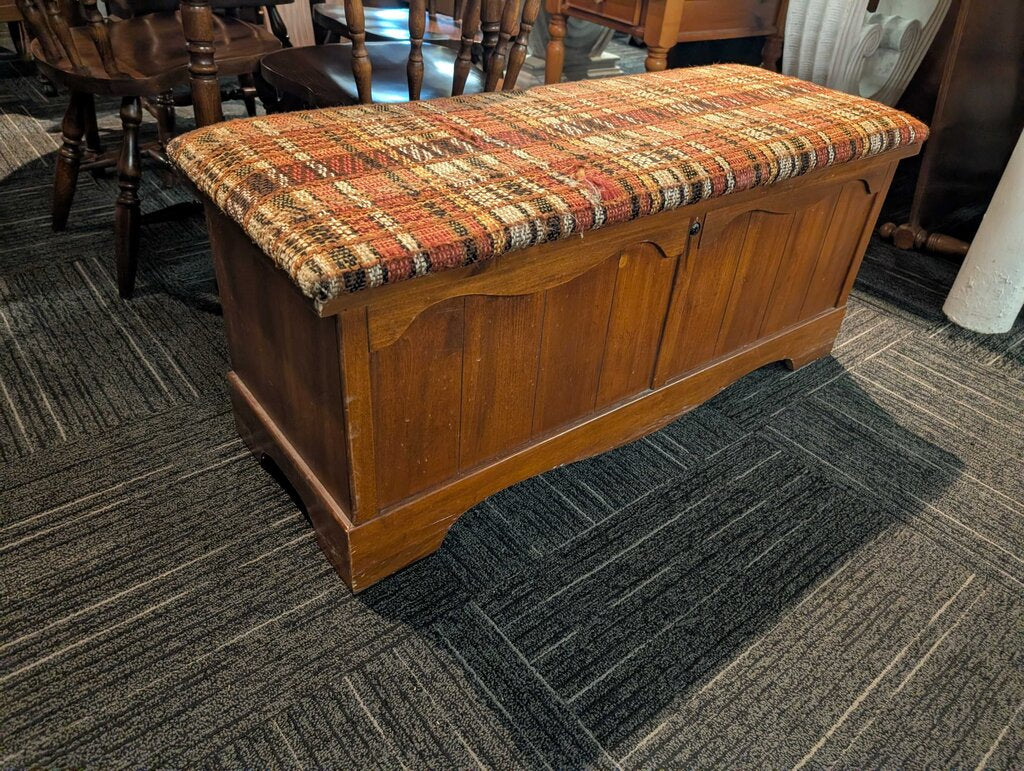 Lane Cedar Blanket Chest