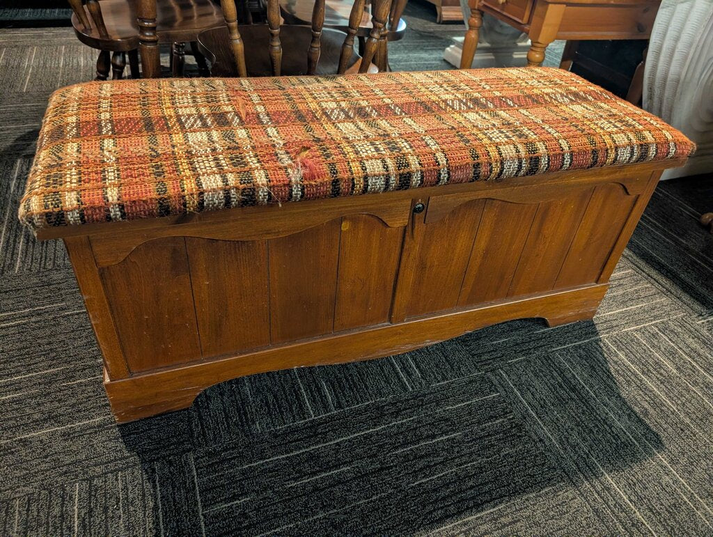 Lane Cedar Blanket Chest