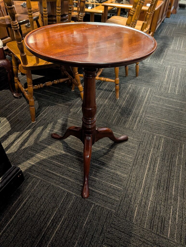 Formal Mahogany Pedestal Table