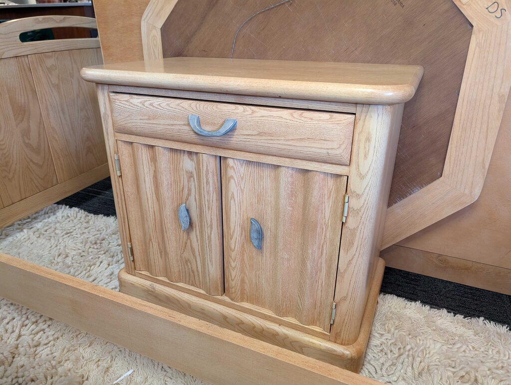 Pennsylvania House Oak Nightstand