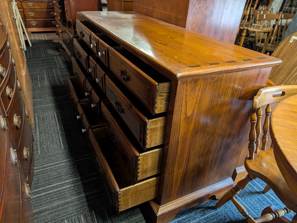 Pine Dresser