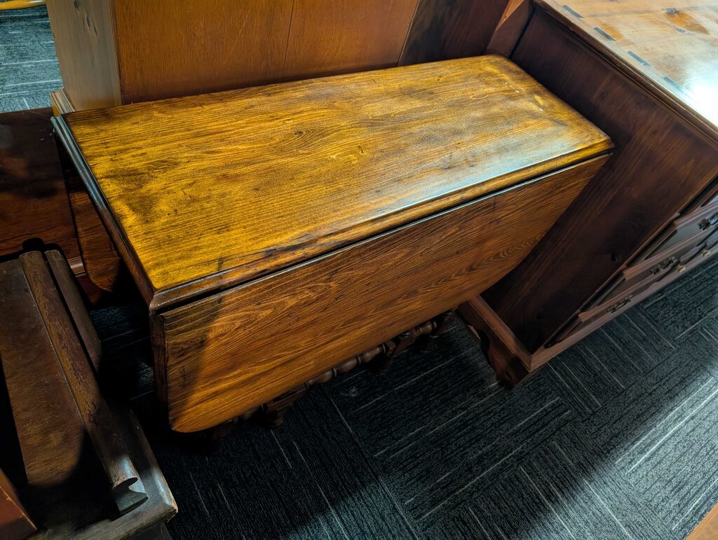 Vintage Gateleg Drop Leaf Table
