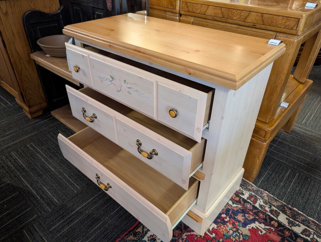 Three Drawer Desser