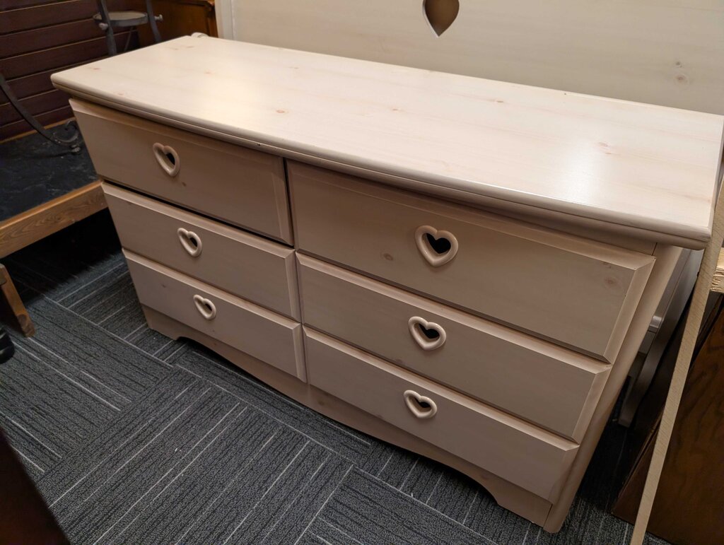 Knotty Pine Finish Dresser