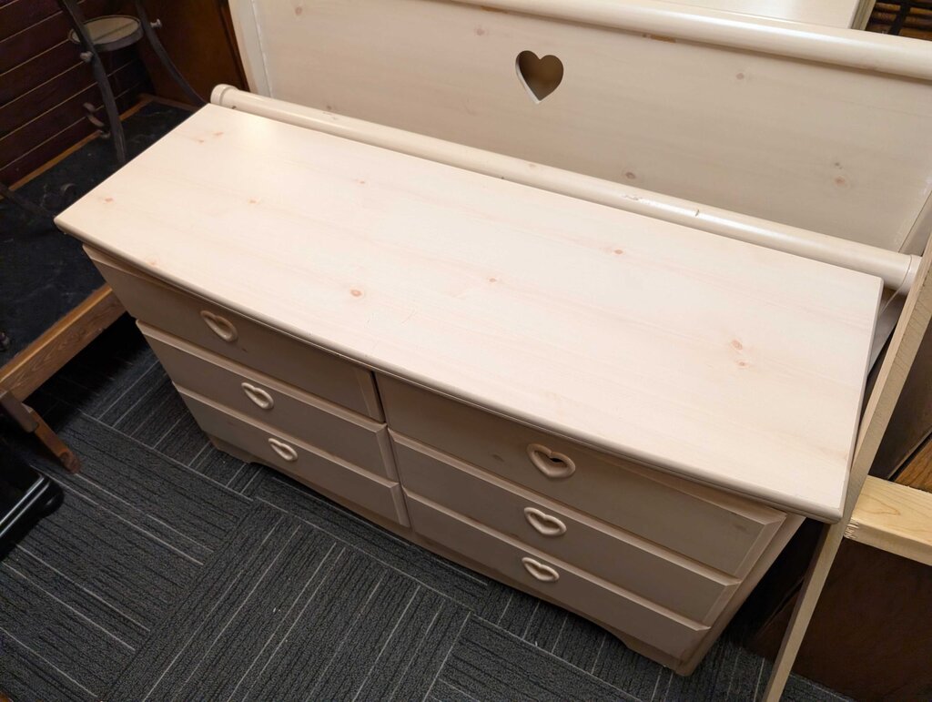 Knotty Pine Finish Dresser