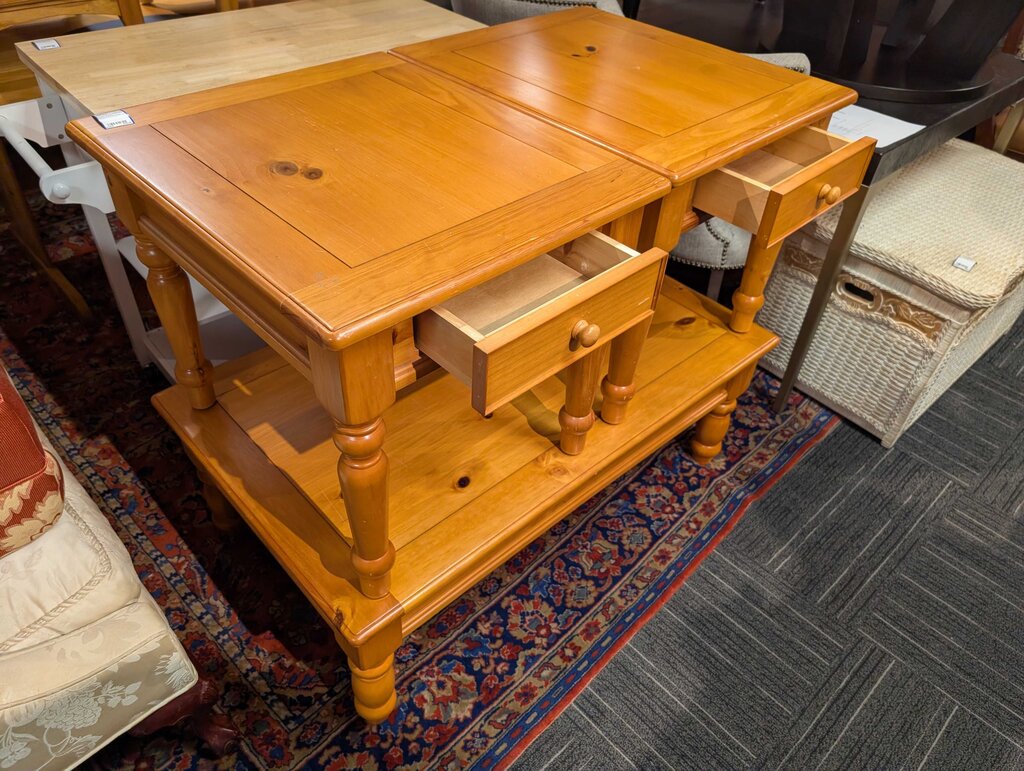 Country Knotty Pine Three Piece End Table & Coffee Table Set