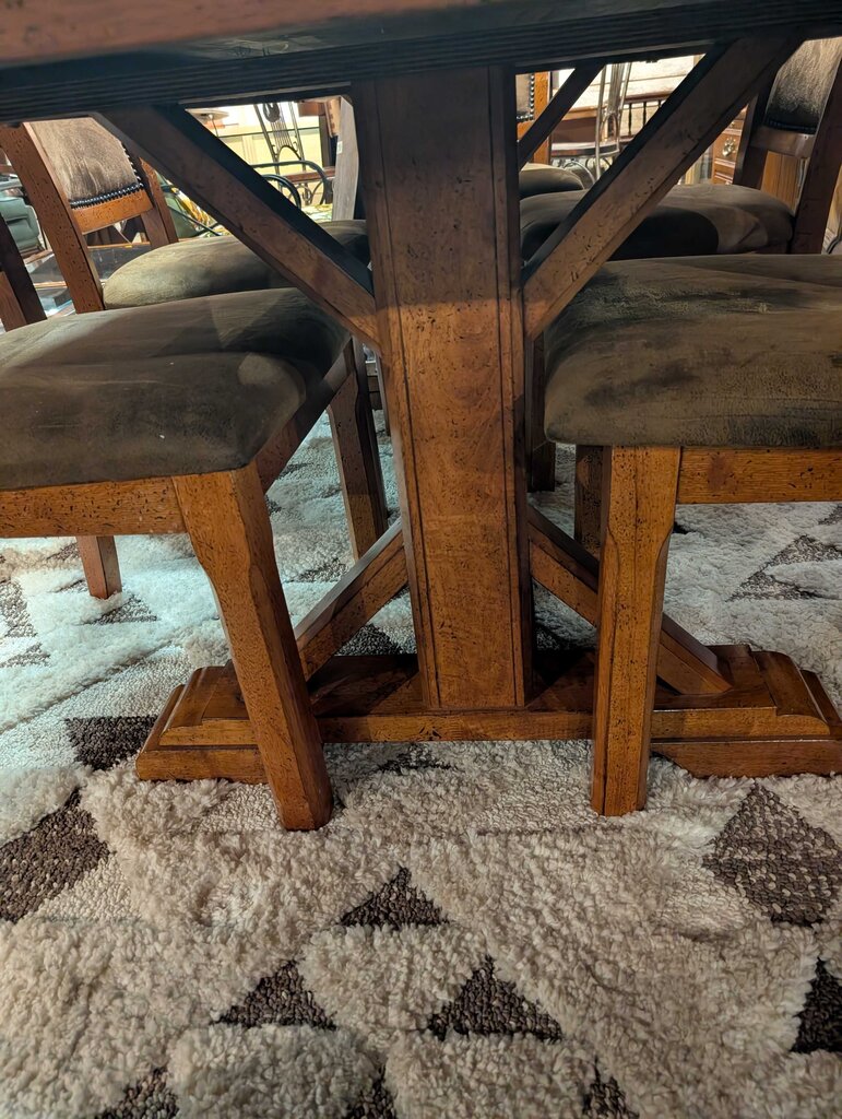 Modern Table With Six Chairs (cushions need cleaning)