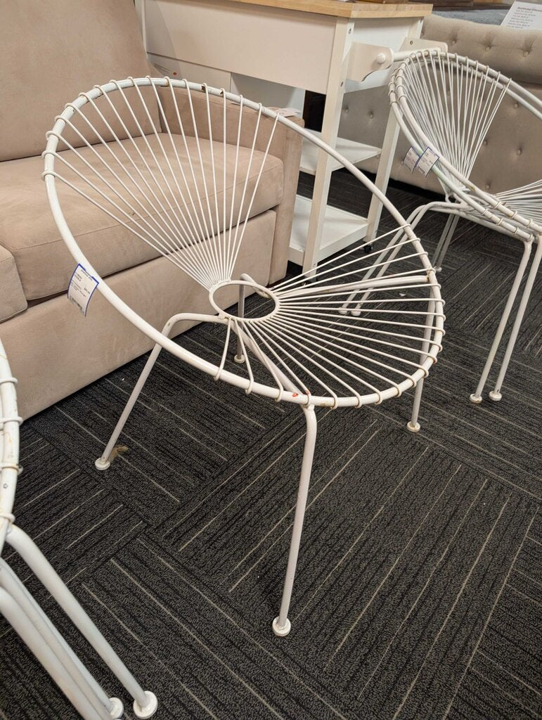 Mid Century Wrought Iron White Acapulco Lounge Chair