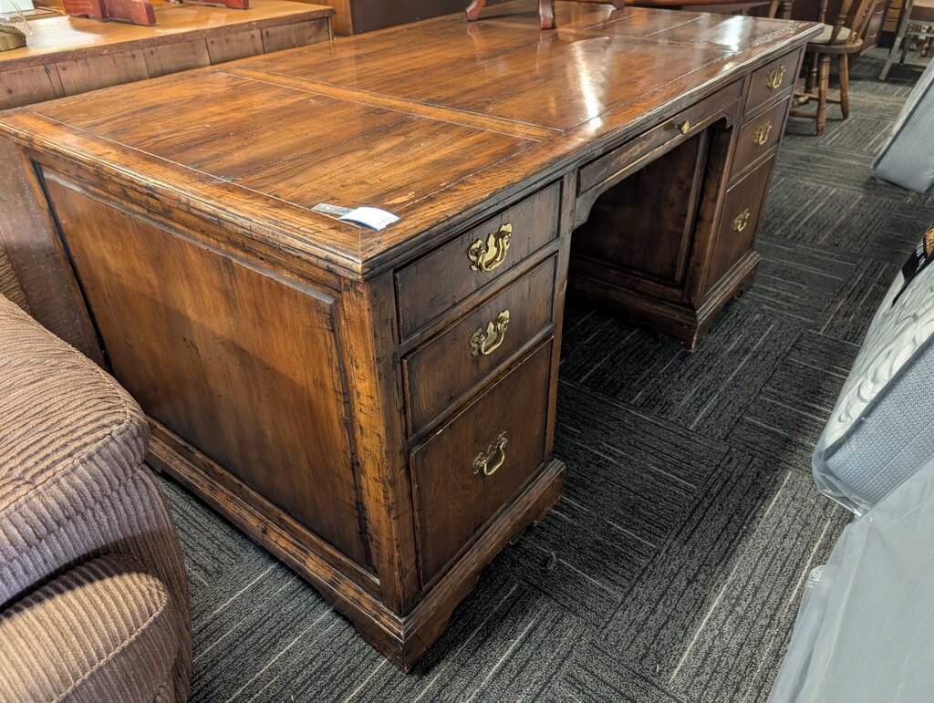 Large Executive Desk