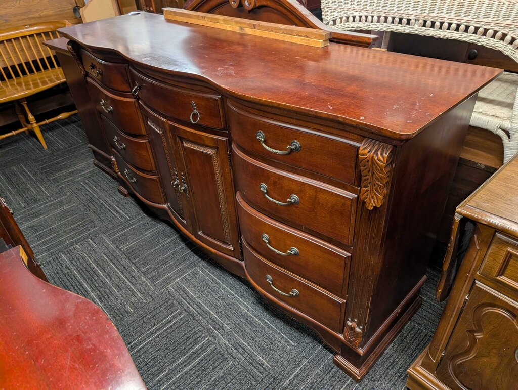 Modern Dresser With Mirror
