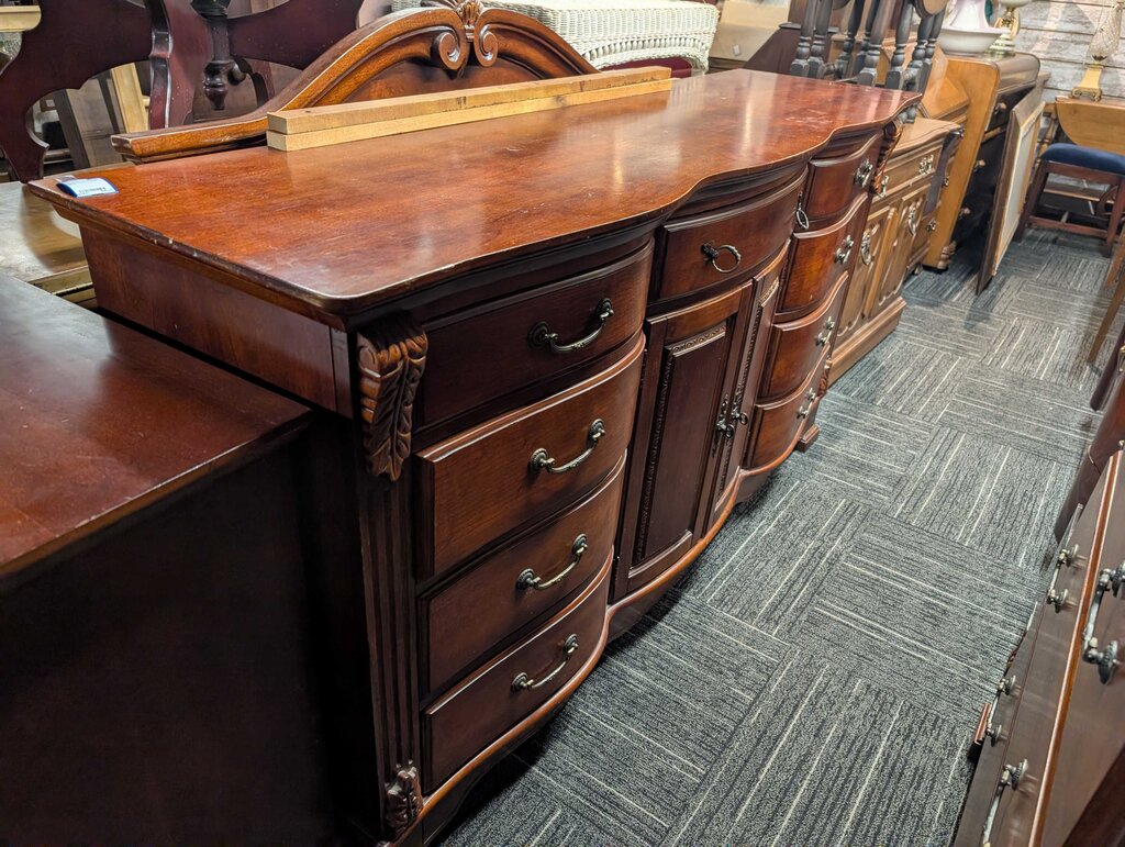 Modern Dresser With Mirror