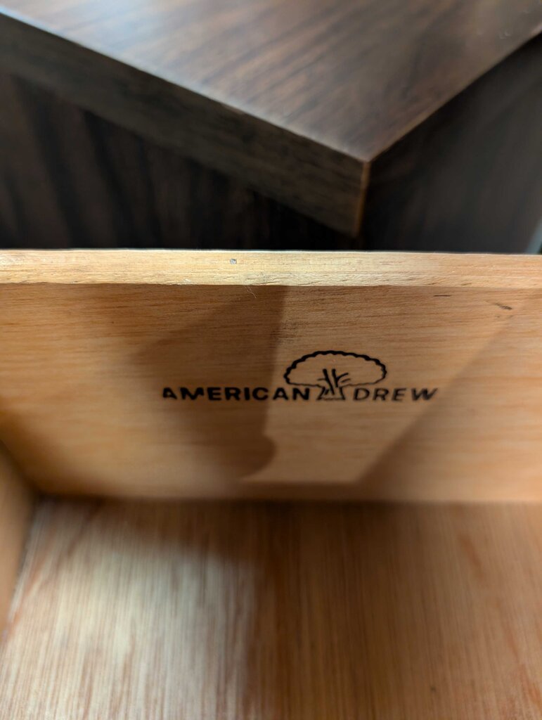 Queen Anne Server