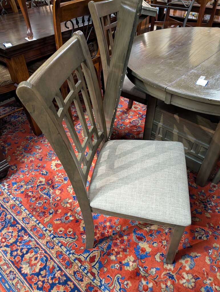 Modern Table With Four Chairs