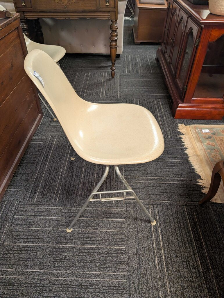 Vintage Herman Miller Shell Chair
