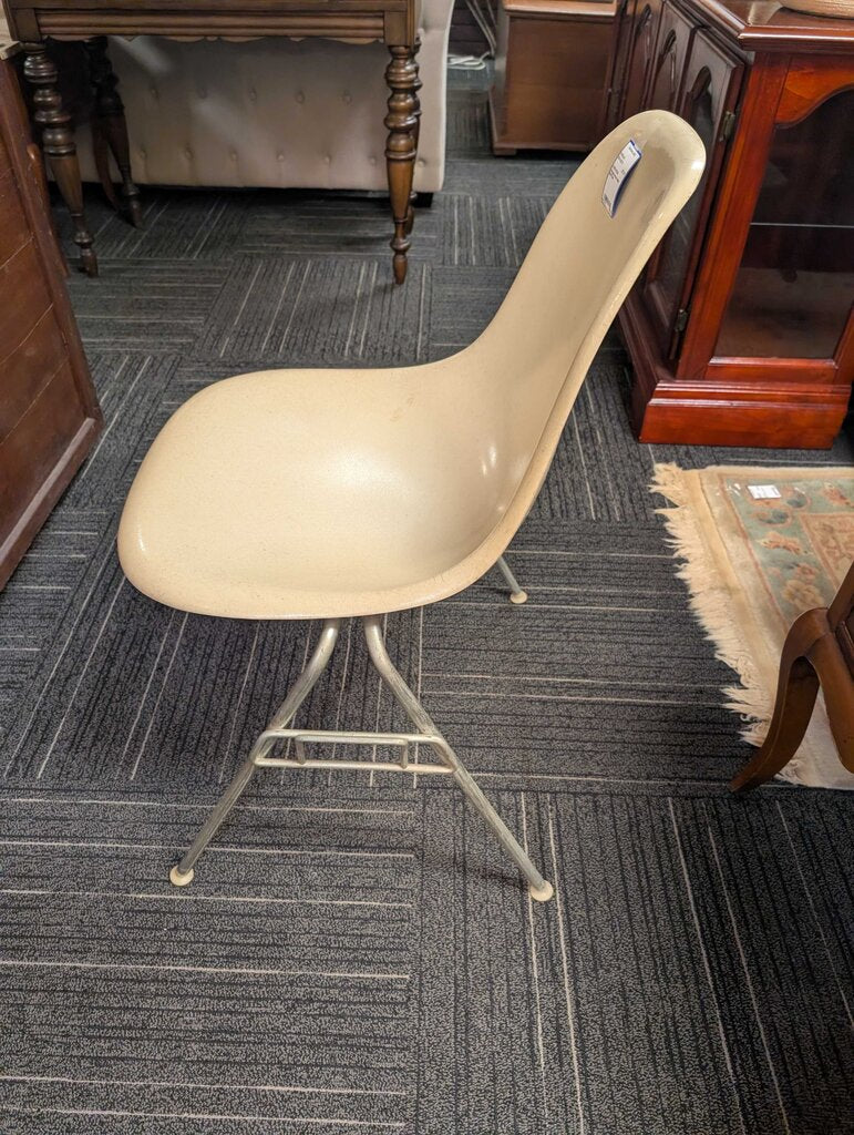 Vintage Herman Miller Shell Chair