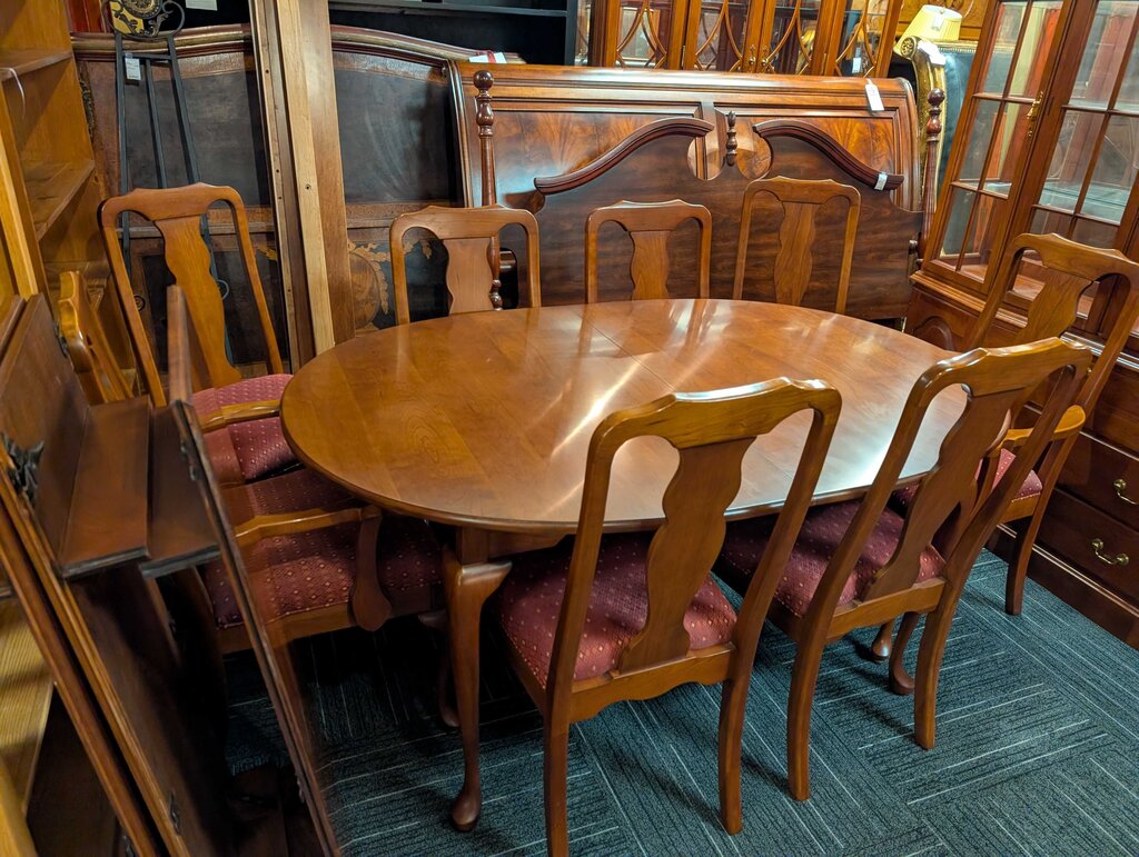 Solid Cherry Harden Table With Eight Chairs