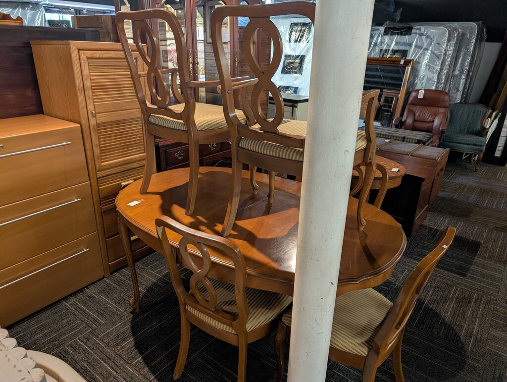 French Table With Six Chairs