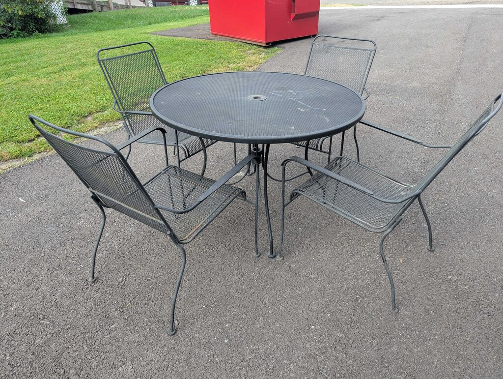 Outdoor Table With Chairs