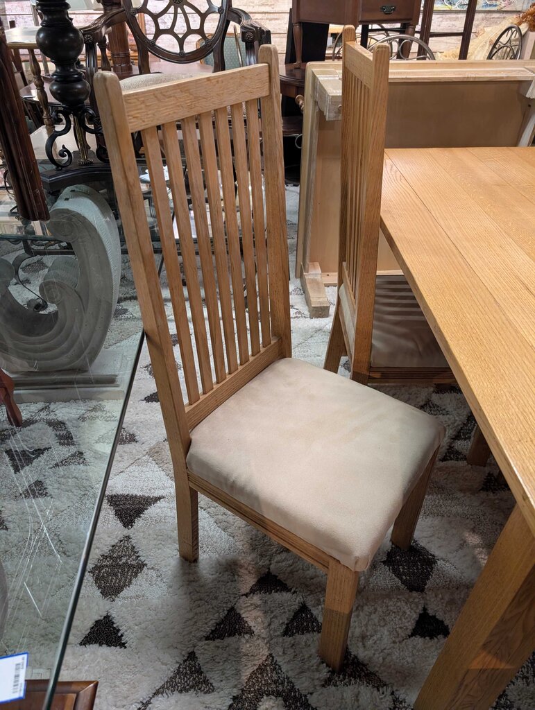Oak Table With Four Chairs