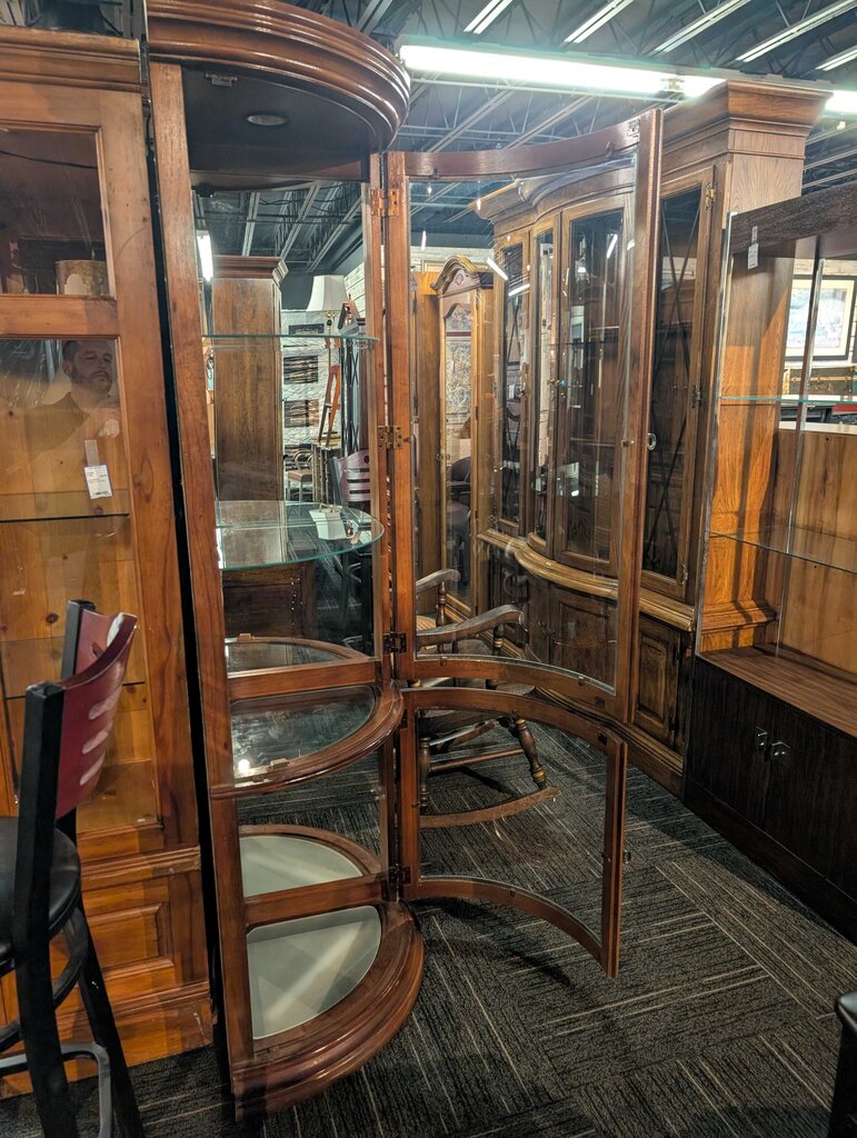 Pulaski Corner Curio