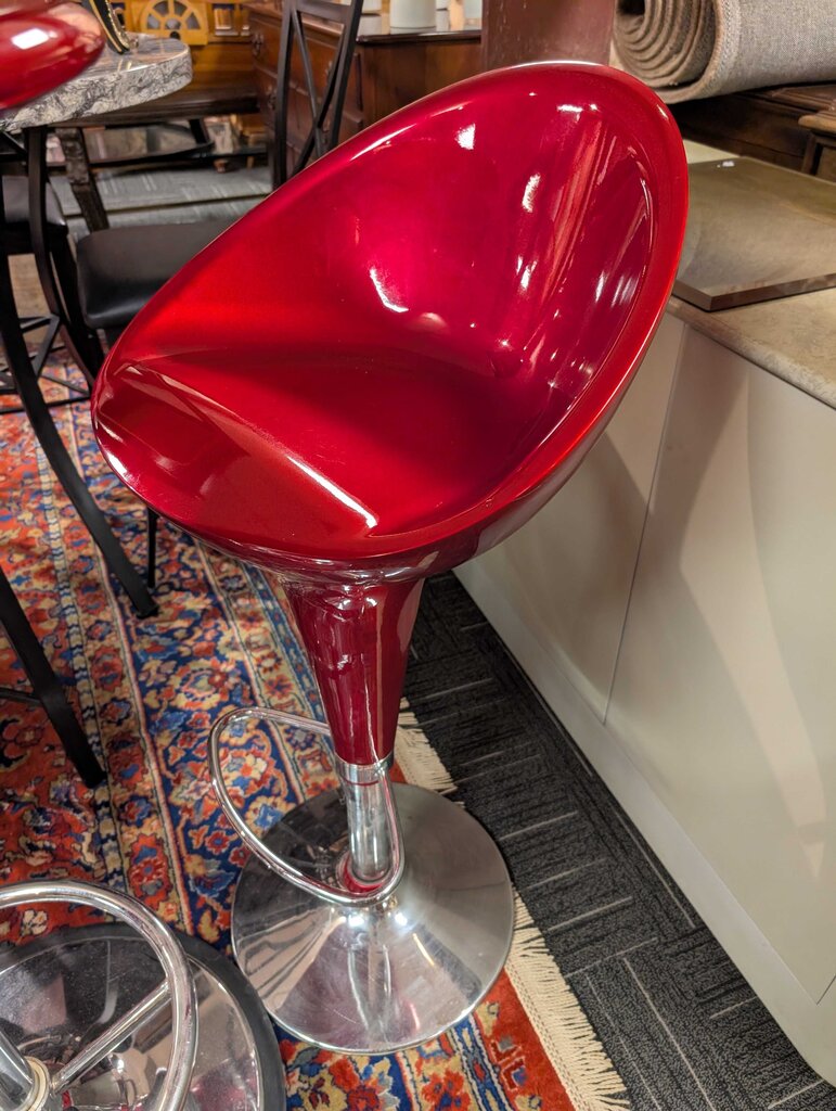 Modern Pub Table With Stools
