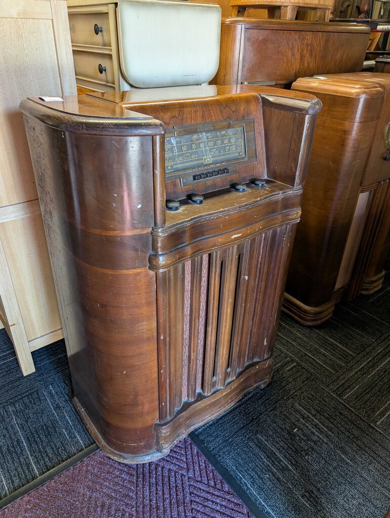 Antique Radio As Is