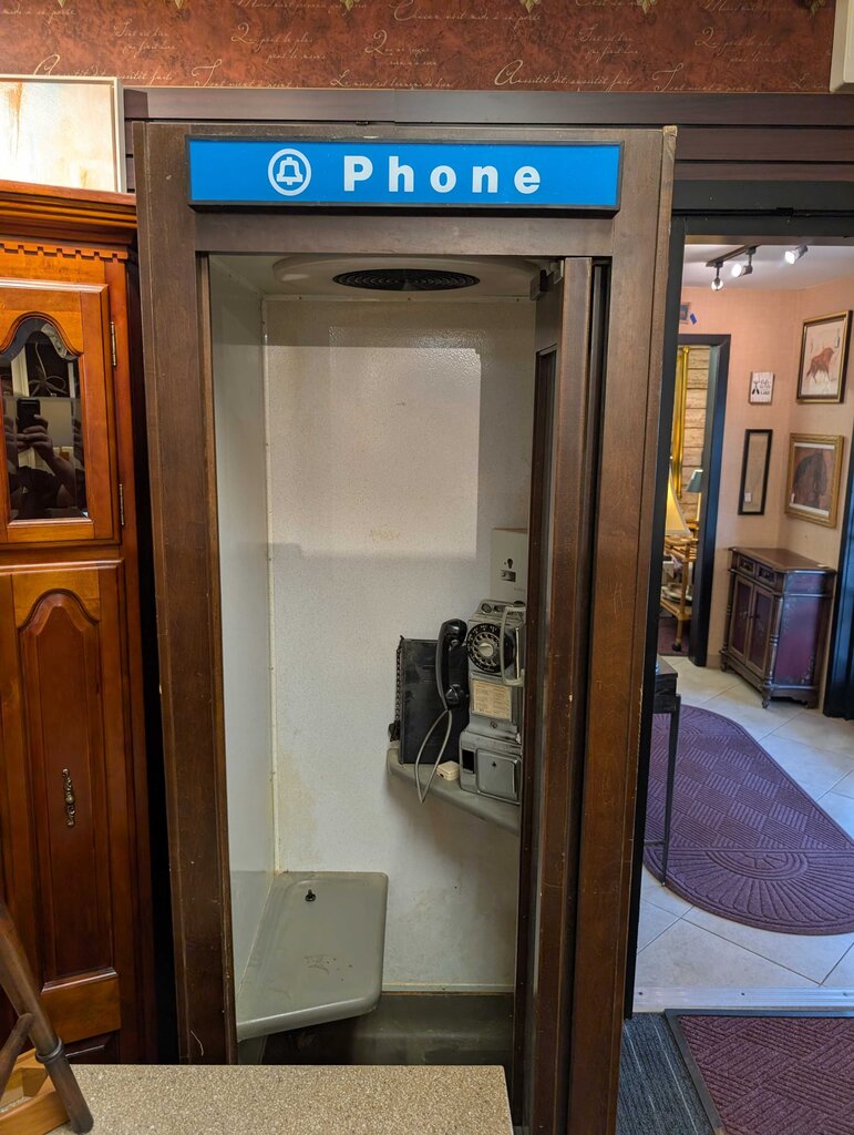 Vintage Phone Booth (pick up only, no delivery)