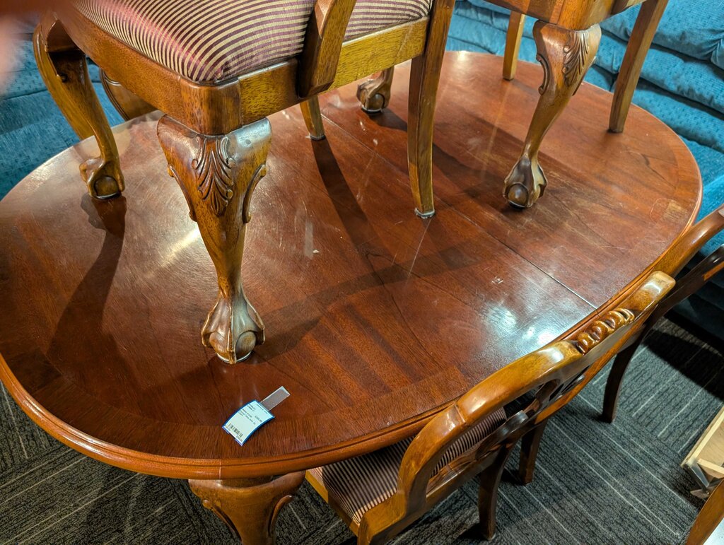 Formal Table With Six Chairs