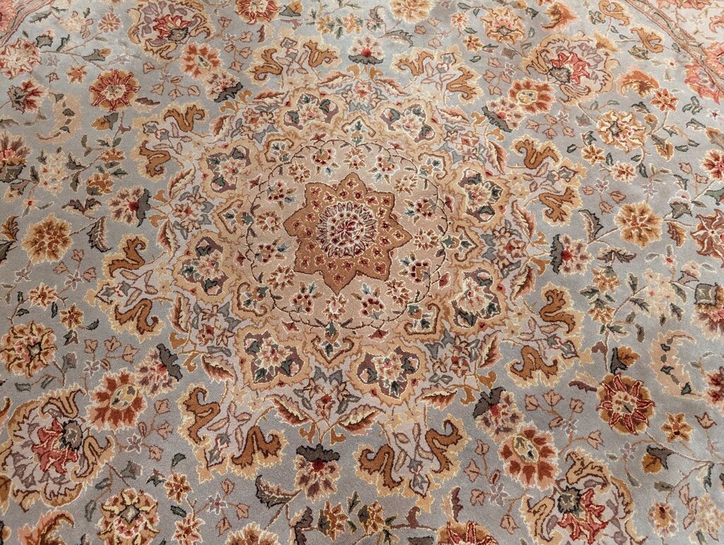 Hand Tufted Wool & Silk Round Oriental Floral Medallion Carpet by Feizy, Rhine Collection (8,2" Round)