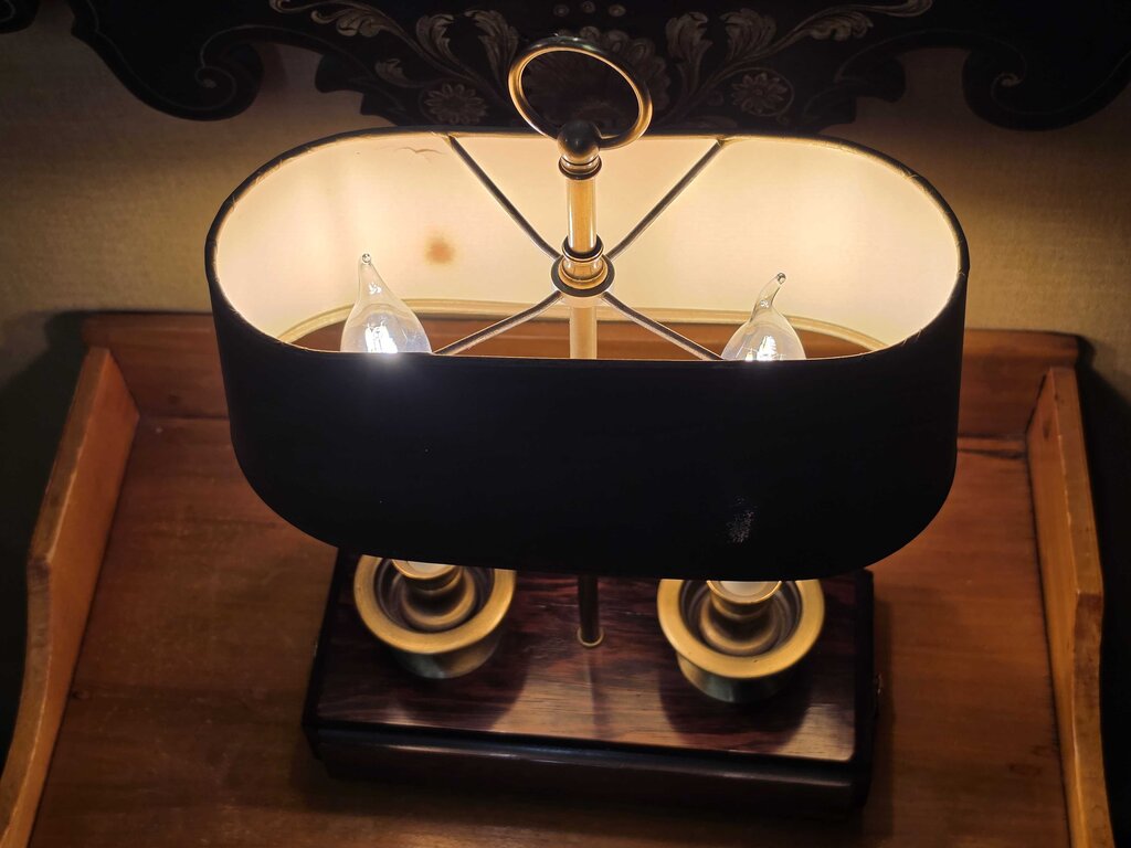 Vintage Traditional Two-light Bouillotte-style Table Lamp w/ Rosewood Base