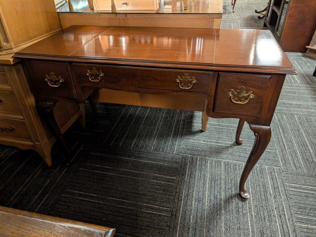Queen Anne Drexel Vanity