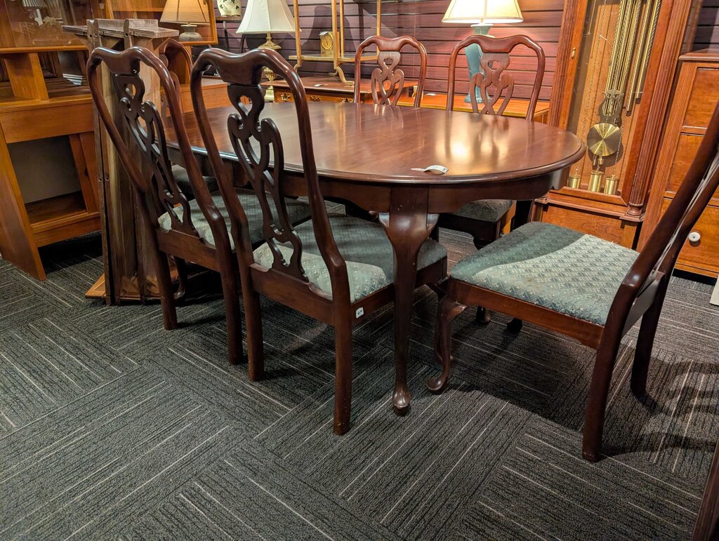 Cherry Queen Anne Table With Six Chairs