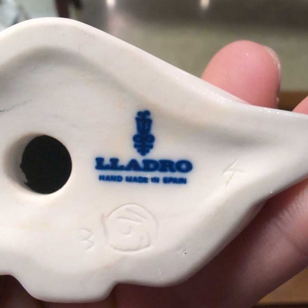 Lladro #4871 Porcelain "Girl w/ Guitar