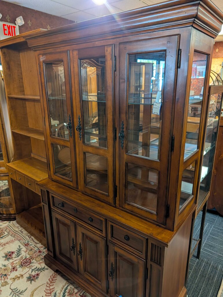 Modern China Cabinet