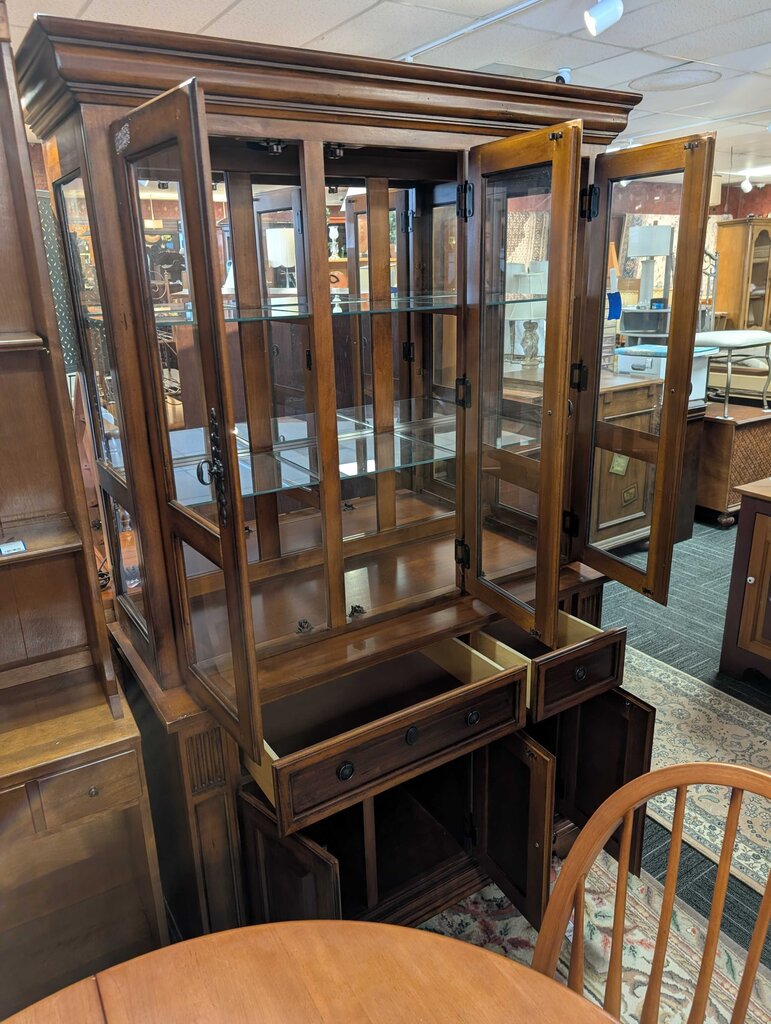 Modern China Cabinet