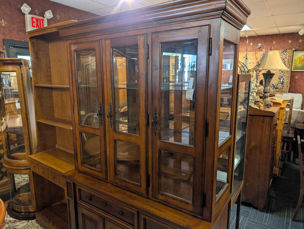 Modern China Cabinet