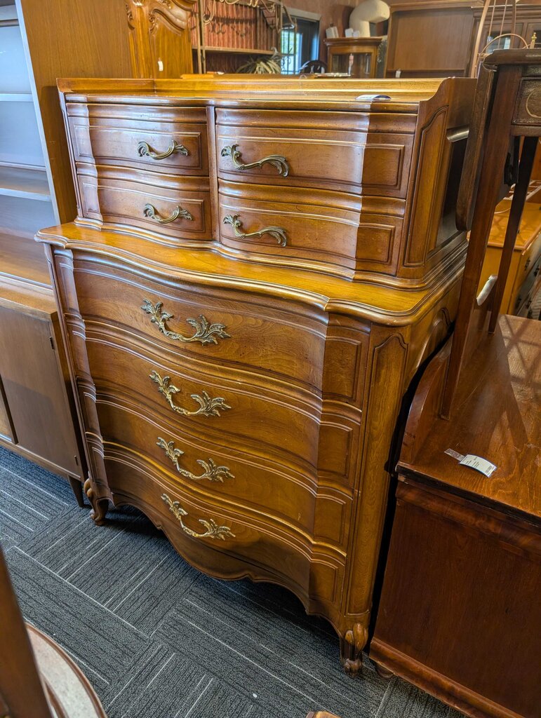 Vintage French Chest Of Drawers