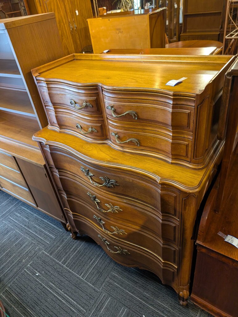 Vintage French Chest Of Drawers
